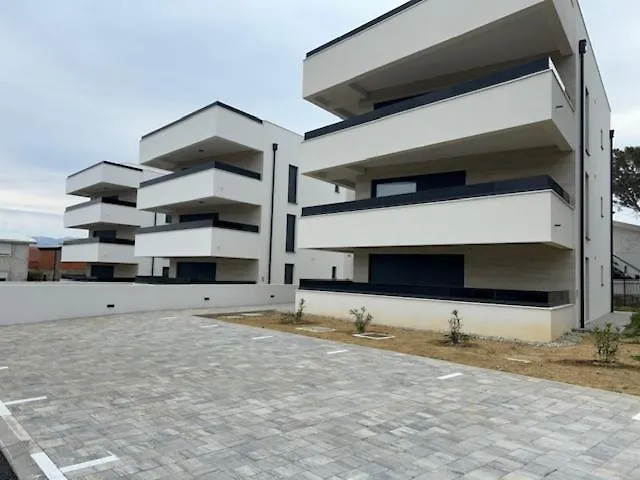Apartment Ledi Neu ויר